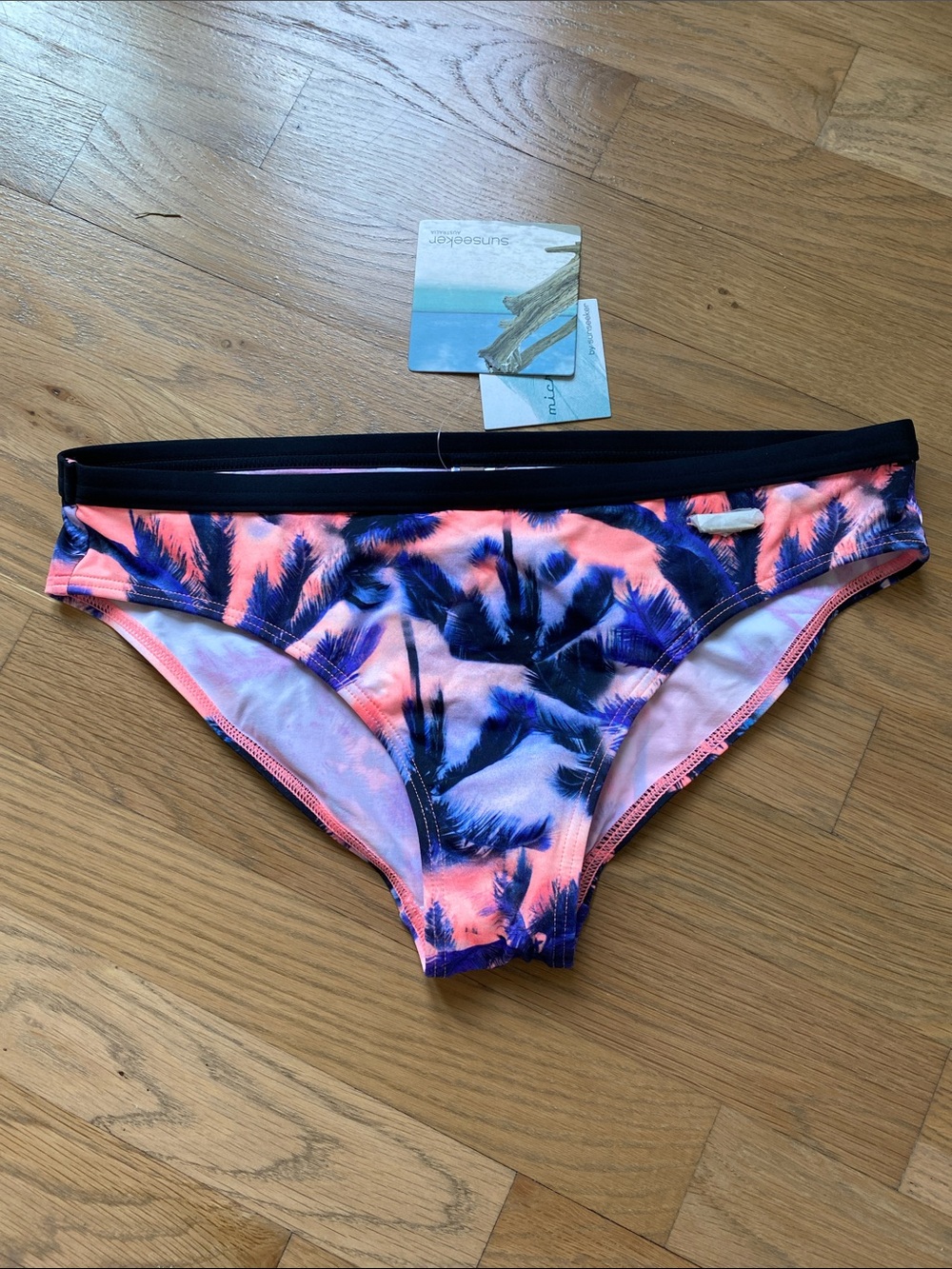 NWT! Sunseeker for Venus 4 Tropical Print Swim Bottoms in Coral & Navy